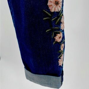 NYDJ Alina Ankle Cuffed Embroidered Jeans -
Size 14